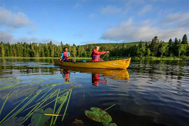 معرفی پارک ملی دریاچه تمیسکوئاتا در مسیر کبک - گسپه